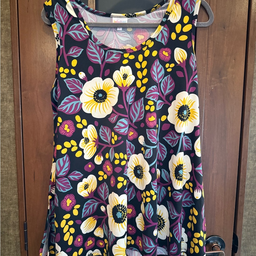 LuLaRoe Floral Sleeveless Women's Top - NWOT